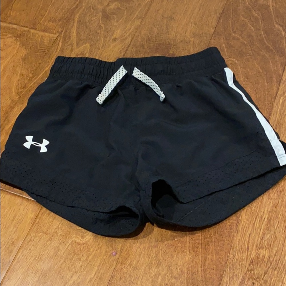 kids under armor shorts size small